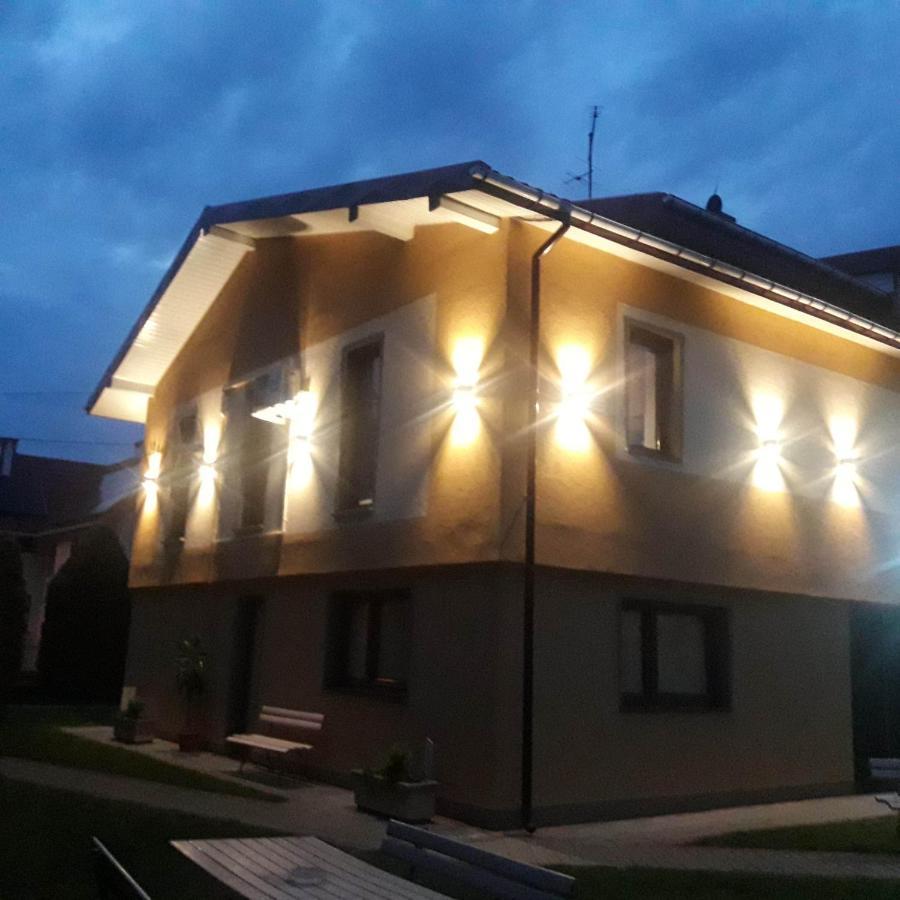 Noclegi I Restauracja Gracja Bełchatów 外观 照片