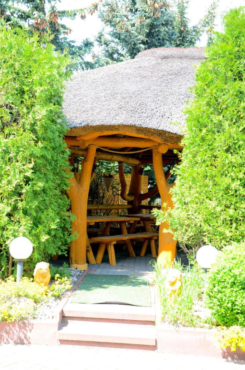 Noclegi I Restauracja Gracja Bełchatów 外观 照片